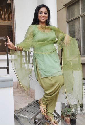 famous_actress_dhaka_Shabnur