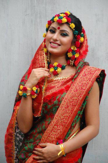Shokh in Bangladeshi Traditional Dress Sharee 