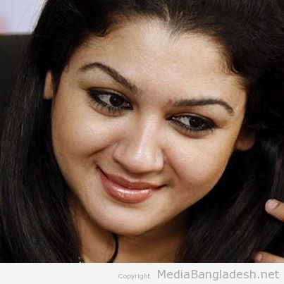 actress-joya smile picture