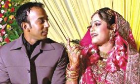 aftab ahmed wife
