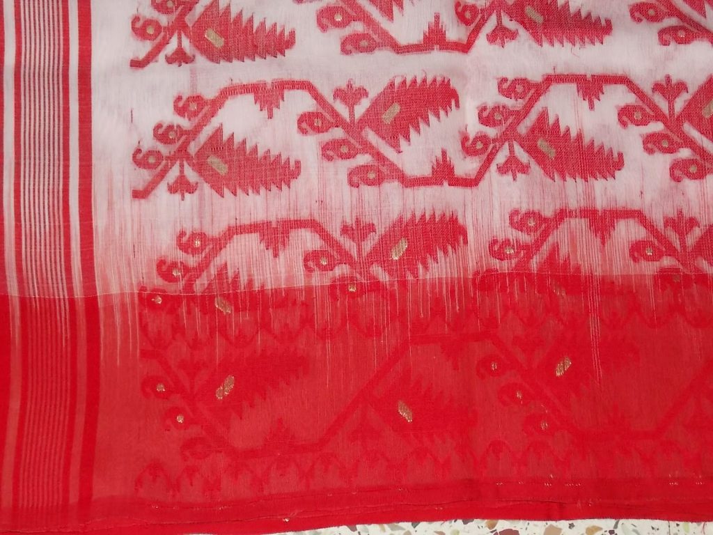 dhakai saree.jpg
