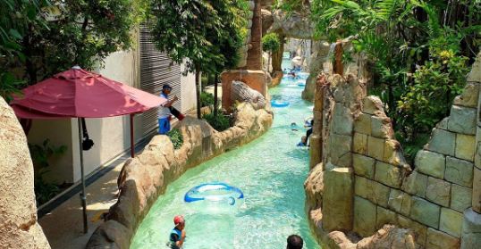 Adventure Cove Water park.